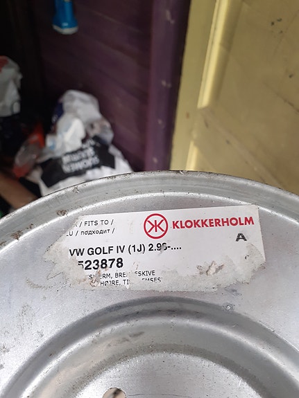 Volkswagen Golf IV jarrukilpi Klokkerholm