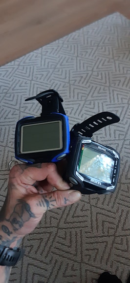 Mares Quad- sukellustietokoneita