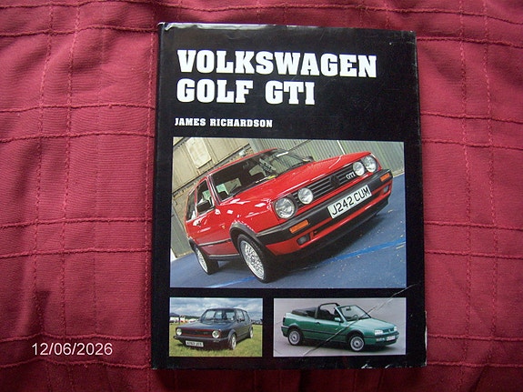 VW Golf Gti "raamattu"