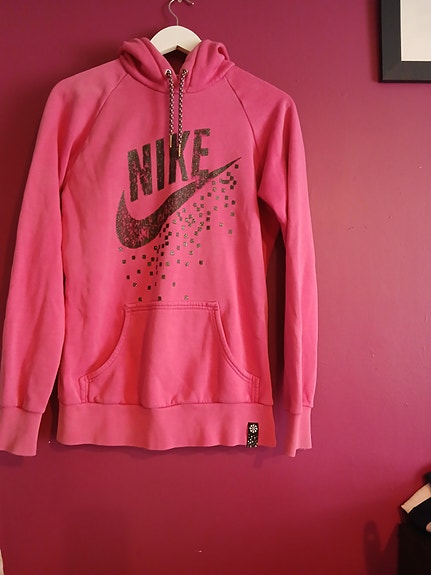 Pinkki Nike huppari koossa 12-14v Large