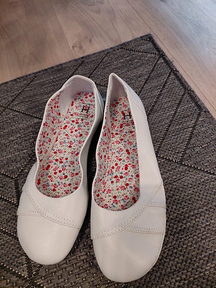 Naisten valkoiset ballerinat 40