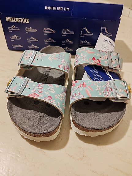uudet birkenstock sandaalit