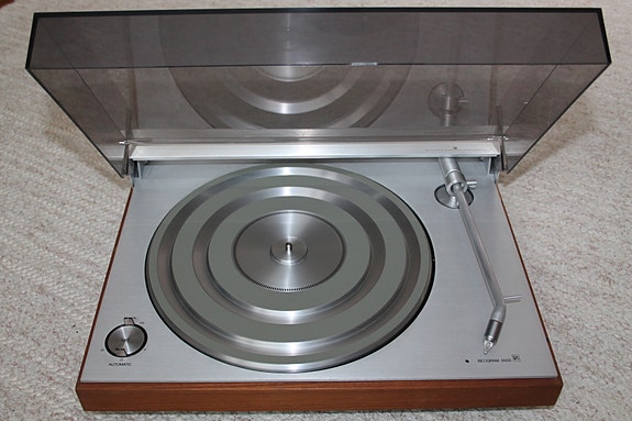 Bang & Olufsen 70-luku laatu hifi levysoitin Beogram 3000 vintage puukotelo