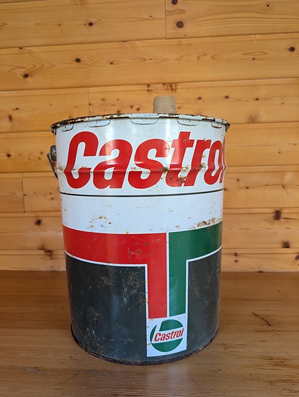 Castrol öljytynnyri