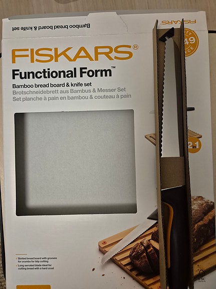 Fiskars Functional Form leipäveitsi -Käyttämätön-