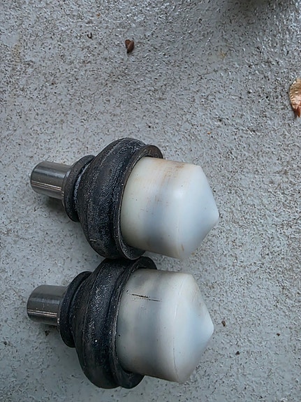Austin/ mini joustintuen pallonivel 2kpl