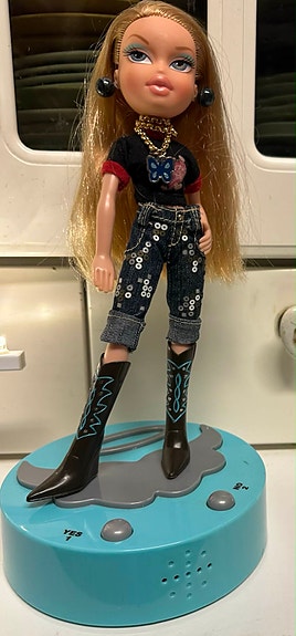Bratz Cloe puhuva nukke