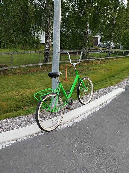 Vihreä jopo[rohkeesti viestii jos kiinnostaa]