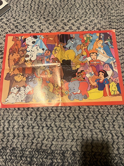 vanha Disney juliste piirroshahmoilla