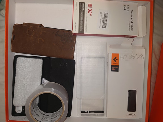 Sony Xperia 1 III nahkakuoret + xperia 1 Spigen panssarilasit