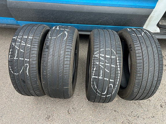 Renkaat 235/55/18 Michelin 4 kpl 5+ mm SF11