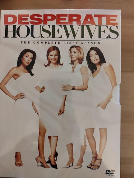 Täydelliset Naiset/Desperate Housewives, kausi 1 - UUSI