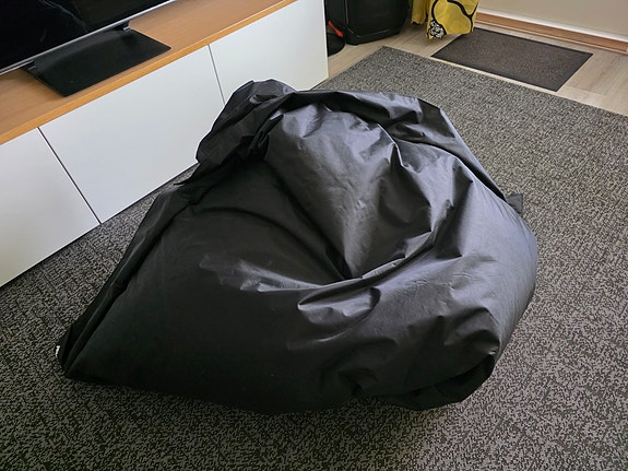 Big Bertha XXL säkkituoli ulos, musta