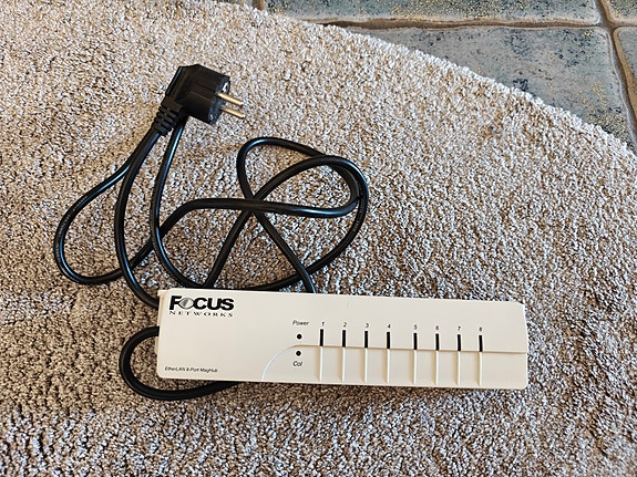 Ethernet kytkin 8