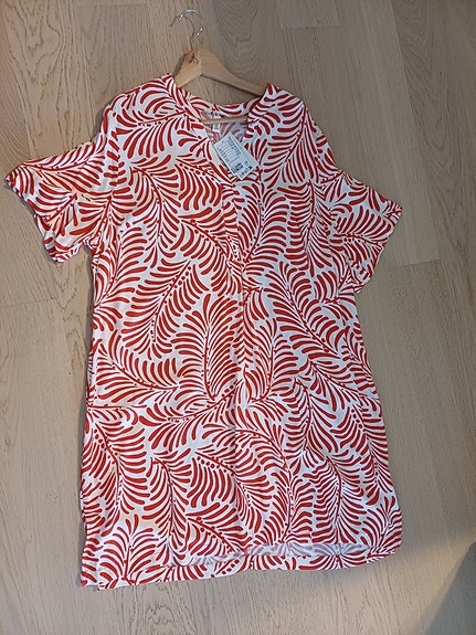 H&M kesämekko L kirjava viskoosi. Kalasatama