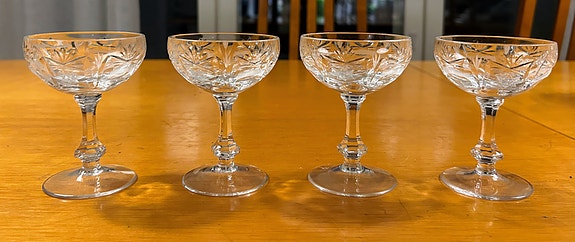 Riihimäen Lasi: Yrjö laakea coctail-/ shamppanjalasi kristalli) 4 kpl