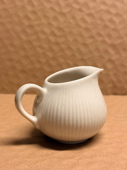 Arabia Sointu beige kermakko