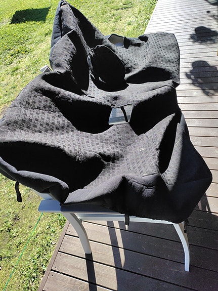 Pakettiauton istuinpäällinen VW ja MB