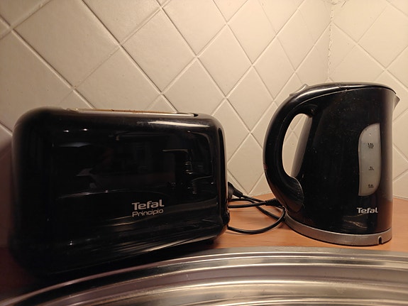 Tefal leivänpaahdin ja vedenkeitin