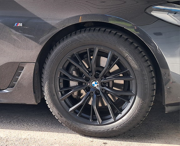 BMW M Performance 19" G01 G02 G30 G31 Nokian Hkpl 10 renkailla
