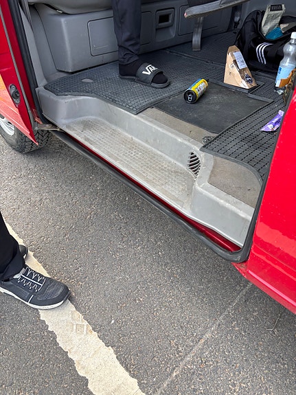 Tarve mustalle kynnysmuoville vw t4 transporter