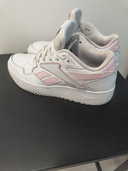 Reebok classic tennarit