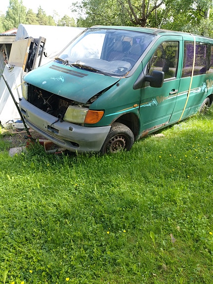 Mercedes-Benz Vito 110D varaosiksi