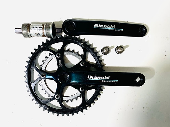 Bianchi / RPM kampisarja ja keskiö musta