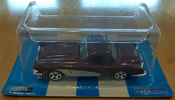 Chevrolet Corvette C1 V8 Hardtop 2D Majorette Japan Edition 1:64 luumunpunainen