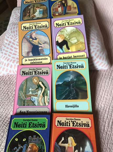Neiti Etsivä-sarjan kirjat 8 kpl