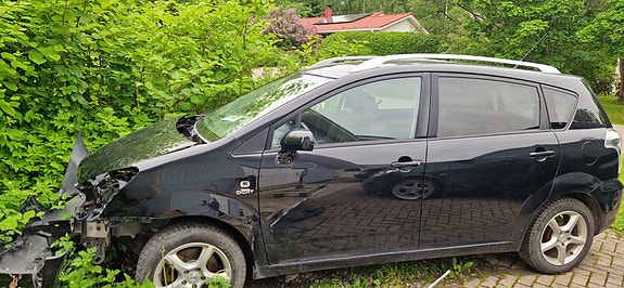 Toyota Corolla verso osia