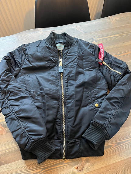Alpha Industries takki musta koko XS