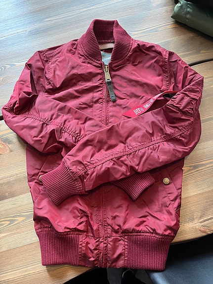 Alpha Industries takki viininpunainen koko XS