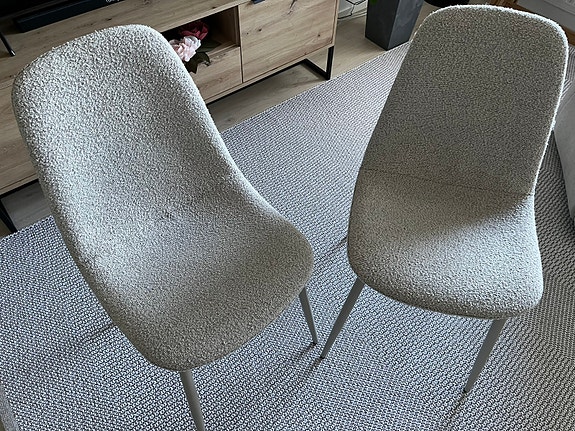 Tuolit 40€ /2 kpl tai yksittäin 25€/kpl
