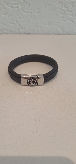 Fleur de Lis Nahkainen rannekoru magneettiikiinnitys