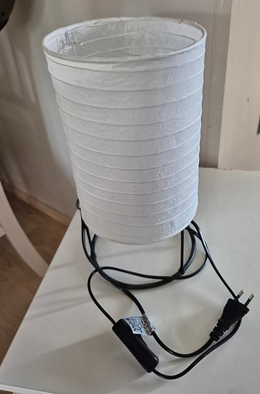 Yöpöydän lamppu