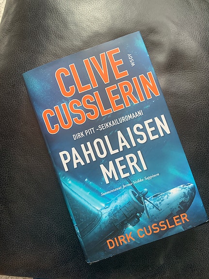 Clive Cussler – Paholaisen meri kirja, Dirk Pitt seikkailuromaani