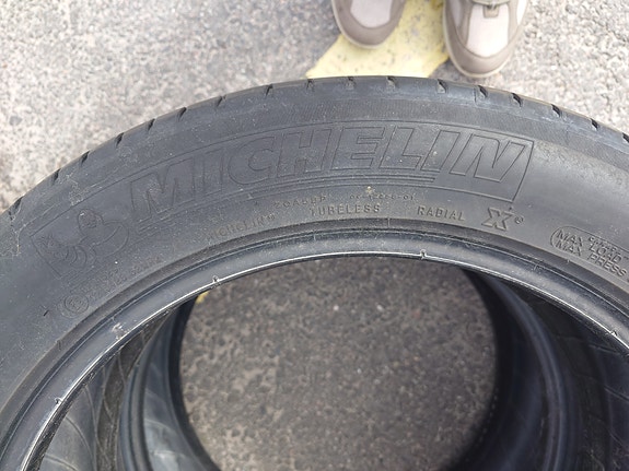 Michelin "Primacy 3" 215/55R18