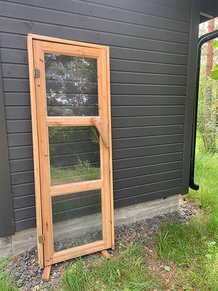 Saunan ovi karmeineen 680x1900
