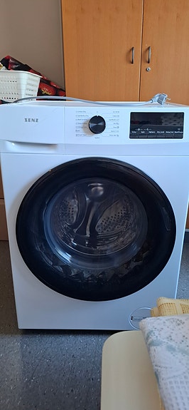 Kuivaava pyykinpesukone, takuu voimassa.