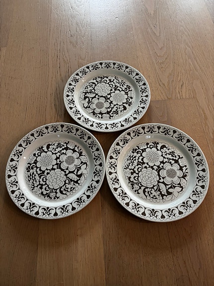 Arabia Gardenia lautaset