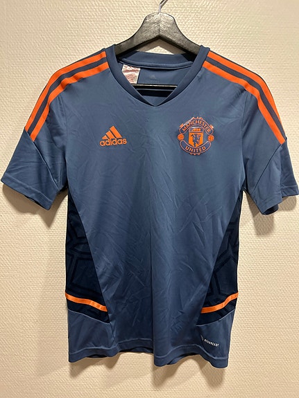 Adidas Manchester United pelipaita 164