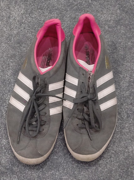 Adidaksen kengät