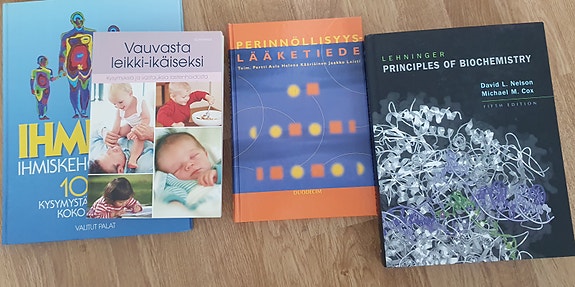 Lääketieteen ja kasvatuksen kirjat.
