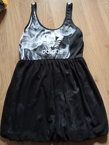 Adidas mekko/tunika S musta