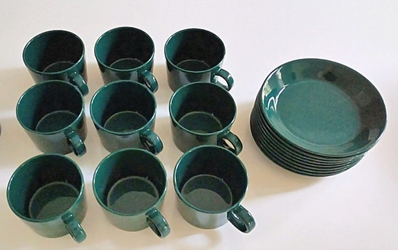 Iittala Teema kahvikupit, lautaset, kermakko ja sokerikko