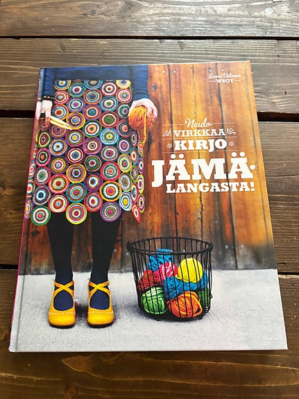 Neulo, virkkaa, kirjo jämälangasta - Sanna Vatanen