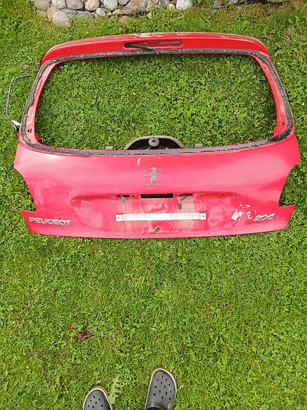 pösö 206 takaluukku