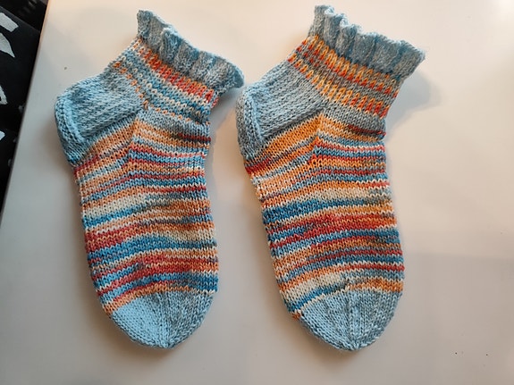 Lyhytvartiset sukat 38-39