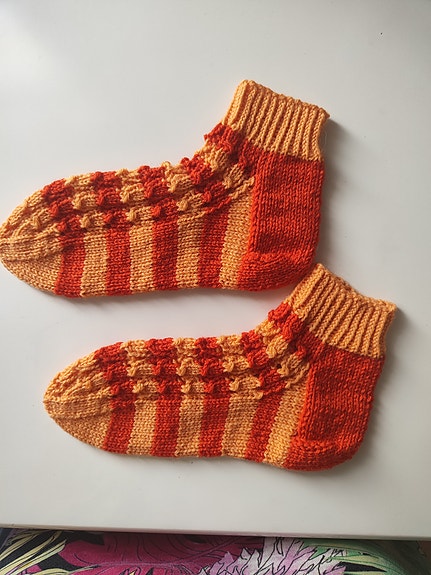 Lyhytvartiset sukat 38-40